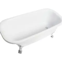 Ett vitt fristående badkar med klotassar. Tänk dig hur mycket rymmer ett badkar som detta för ett avkopplande bad.