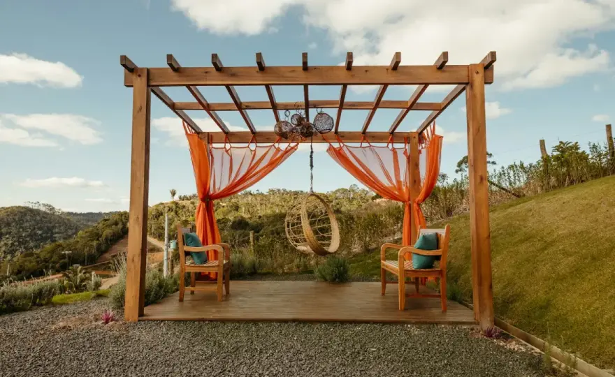 Pergola bygglov – När krävs det? Undvik vanliga misstag!